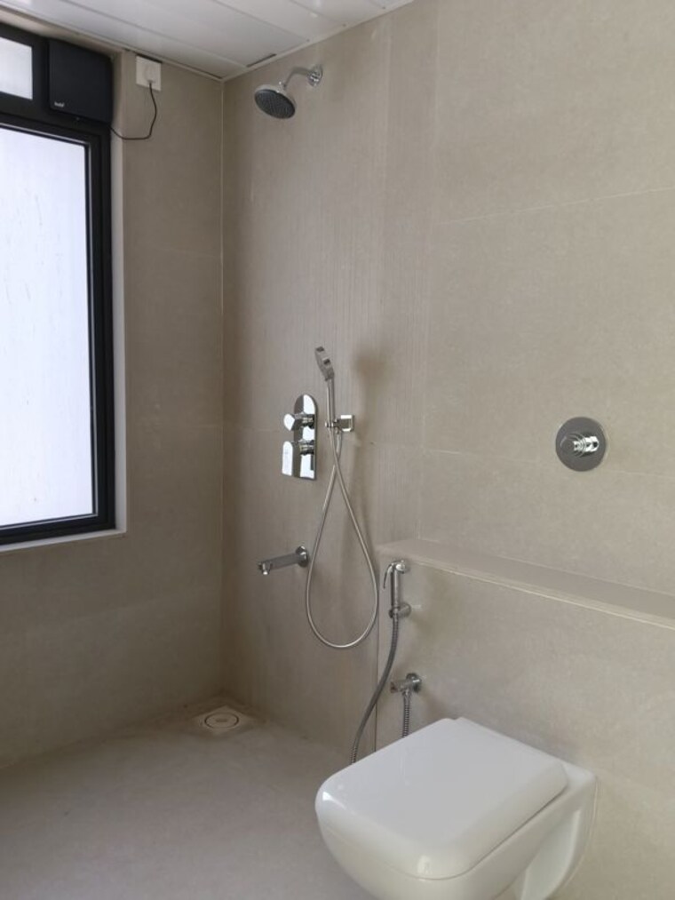 Bathroom, kabra-aurum 3 Bedroom 941 Sq.Ft. Apartment In Goregaon West Mumbai 10678513