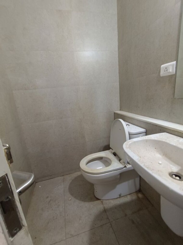 Bathroom, tata-serein 2 Bedroom 736 Sq.Ft. Apartment In Pokhran Road No Two Thane 10678615