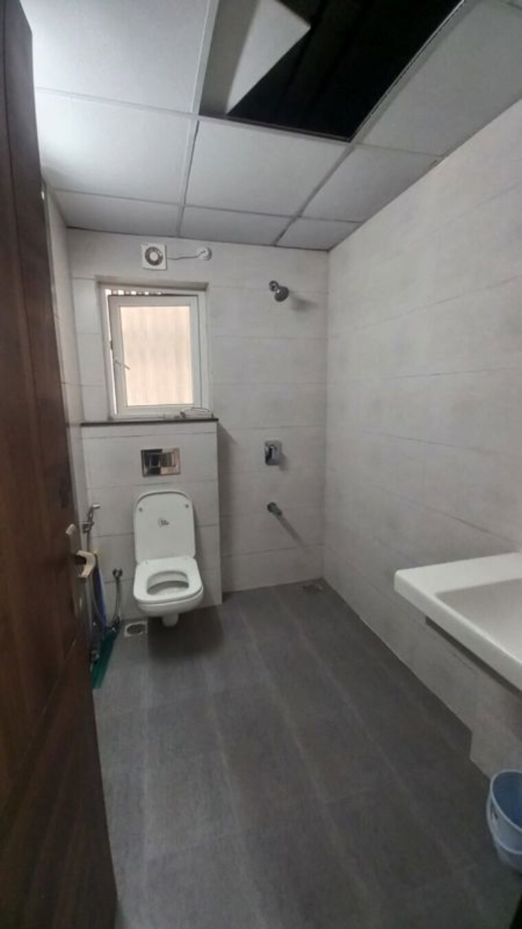 Bathroom, my-home-tarkshya 3 Bedroom 1957 Sq.Ft. Apartment In Kokapet Hyderabad 10678616