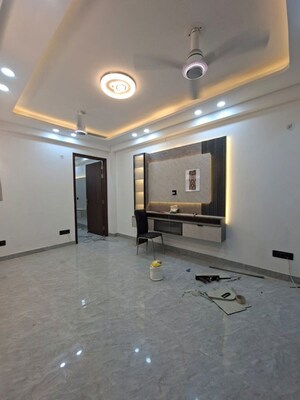 Room in 3 BHK Apartment at Rajpur – for Sale