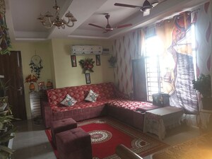 Living Room in 2 BHK Builder Floor at Surendra Avenue 69, Sector 69 – for Rent