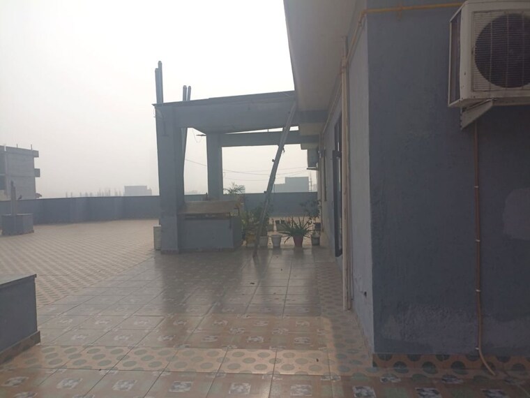 Room, surendra-avenue-69 2 Bedroom 240 Sq.Ft. Builder Floor In Sector 69 Gurgaon 10678634