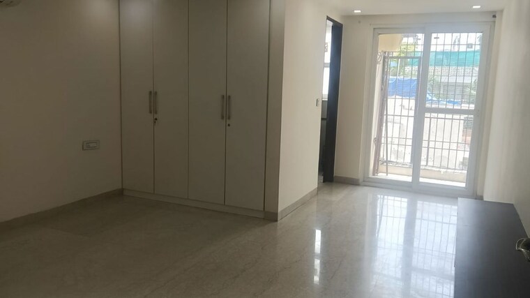 Room, south extension ii 3 Bedroom 2250 Sq.Ft. Builder Floor In South Extension ii Delhi 10678635