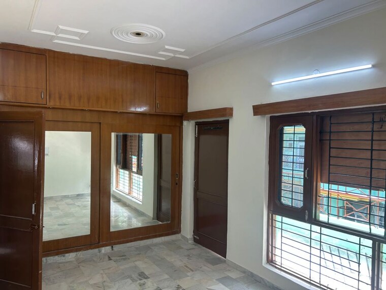 Room, guru-nanak-enclave 3 Bedroom 1000 Sq.Ft. Builder Floor In Dhakoli Zirakpur 10678638