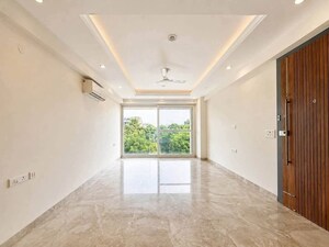 Room in 3 BHK Builder Floor at Ansal Sushant Apartments, Sushant Lok I – for Rent