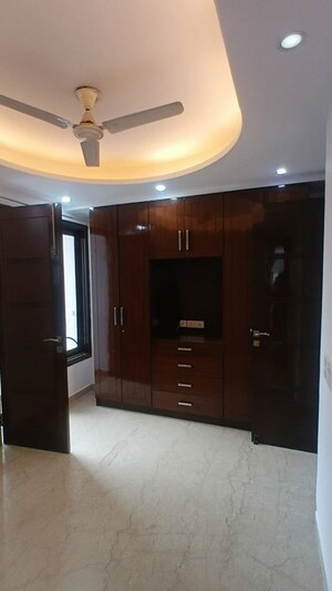 Room in 2 BHK Builder Floor at Lajpat Nagar 4 – for Rent