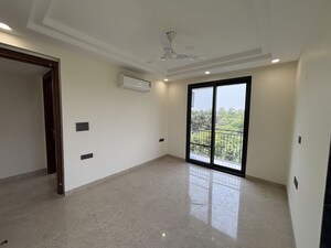 Room in 4 BHK Builder Floor at Shivalik Colony – for Sale