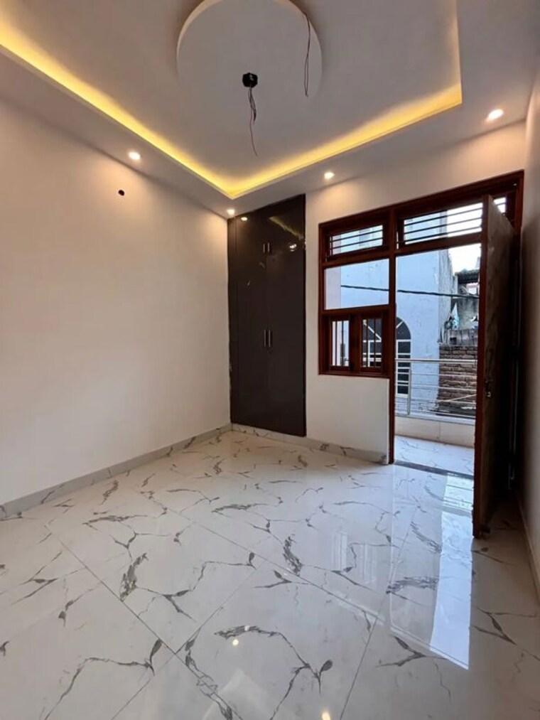 Room, dwarka mor 3 Bedroom 500 Sq.Ft. Independent House In Dwarka Mor Delhi 10678658
