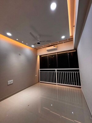 2 BHK Apartment For Rent in Dynamix Divum, Malad East