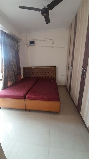 Room in 2 BHK Apartment at Lotus Homz, Sector 111 – for Rent