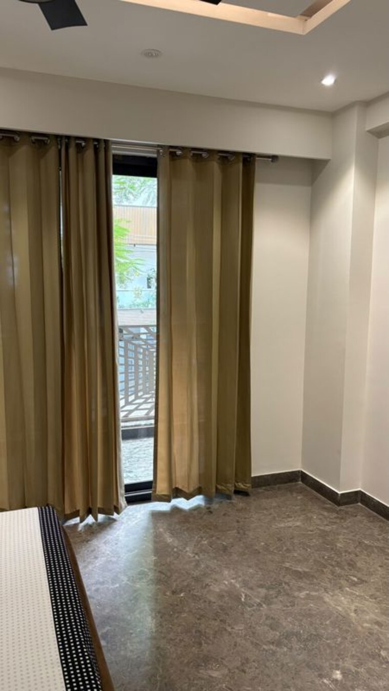undefined, dlf phase ii 3 Bedroom 2000 Sq.Ft. Builder Floor In Dlf Phase ii Gurgaon 10678679