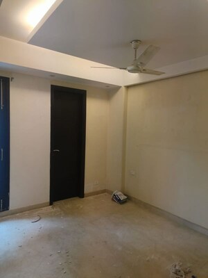 Room in 3 BHK Builder Floor at Kalkaji – for Rent