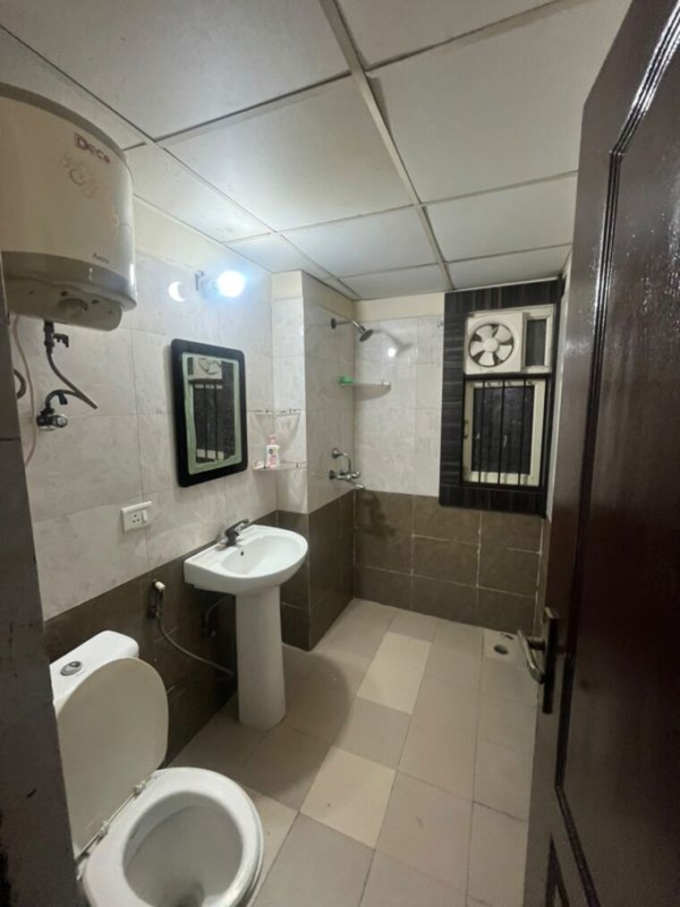 Team Area, gardenia-golf-city 3.5 Bedroom 1550 Sq.Ft. Apartment In Sector 75 Noida 10678690