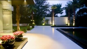 Furnished Amenities in 5 BHK Villa at Chattarpur – for Sale