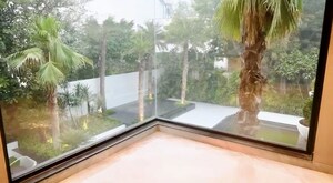 Room in 5 BHK Villa at Chattarpur – for Sale