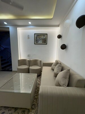 Team Area in 1 BHK Apartment at Neb Sarai – for Rent