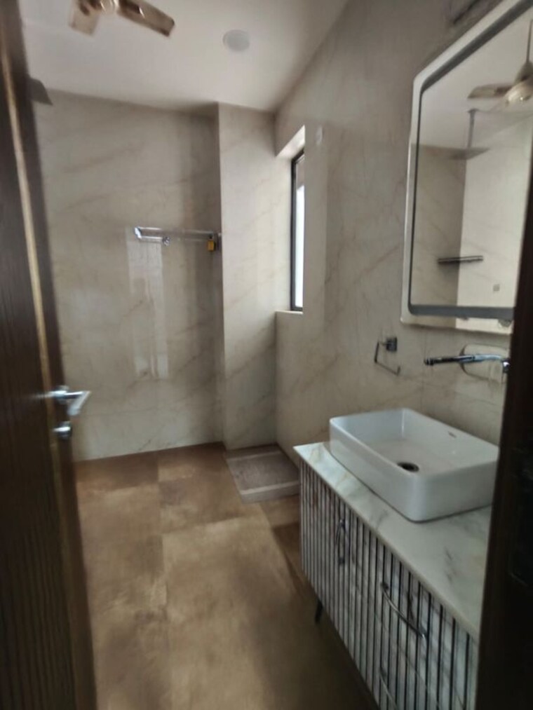 Bathroom, sector 31 3 Bedroom 2300 Sq.Ft. Builder Floor In Sector 31 Gurgaon 10678726