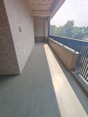 Balcony in 3 BHK Builder Floor at Sector 31 – for Rent