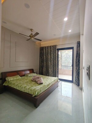 Bedroom in 3 BHK Builder Floor at Sector 31 – for Rent