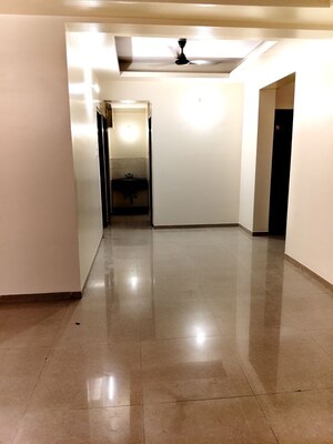 Room in 2 BHK Apartment at Nyati Environ, Tingre Nagar – for Rent