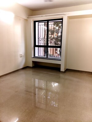 Room in 2 BHK Apartment at Nyati Environ, Tingre Nagar – for Rent