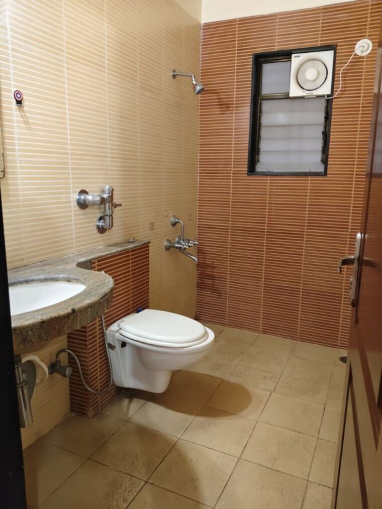 Bathroom, nyati-environ 2 Bedroom 1193 Sq.Ft. Apartment In Tingre Nagar Pune 10678737
