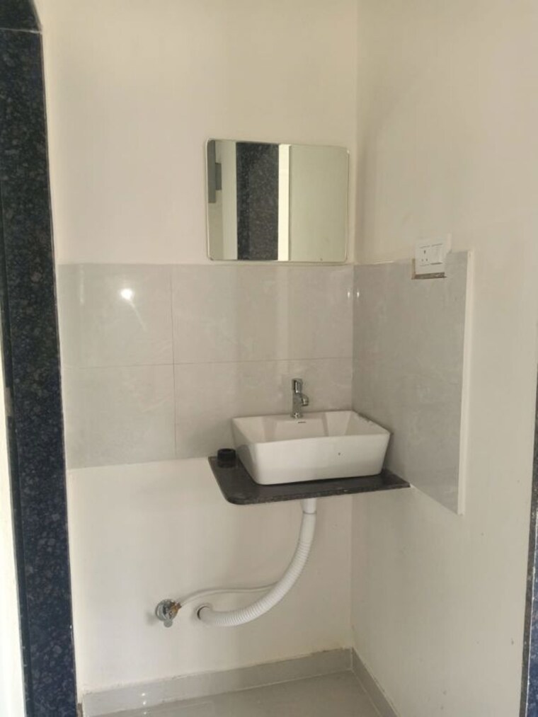Bathroom, shivalik-heights 1 Bedroom 600 Sq.Ft. Apartment In Tingre Nagar Pune 10678741