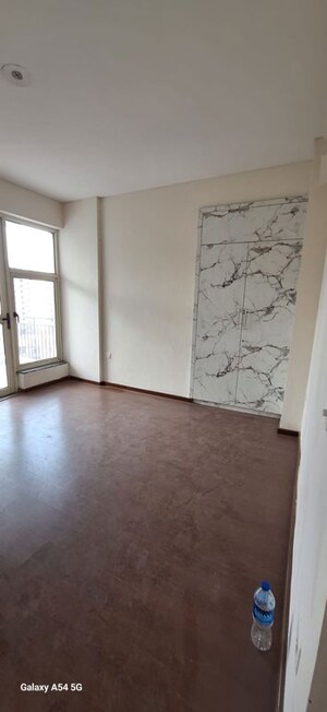 4 BHK Apartment For Rent in Imperia Esfera, Sector 37c