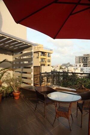 3 BHK Apartment – Exterior View View at Blue Sea, Juhu - for Rent