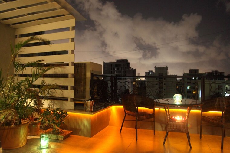 Gym, blue-sea 3 Bedroom 1800 Sq.Ft. Apartment In Juhu Mumbai 10678760