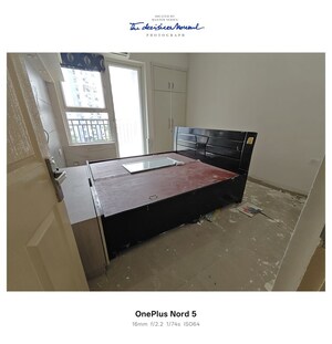 Bedroom in 2 BHK Apartment at Mapsko Paradise, Sector 83 – for Rent