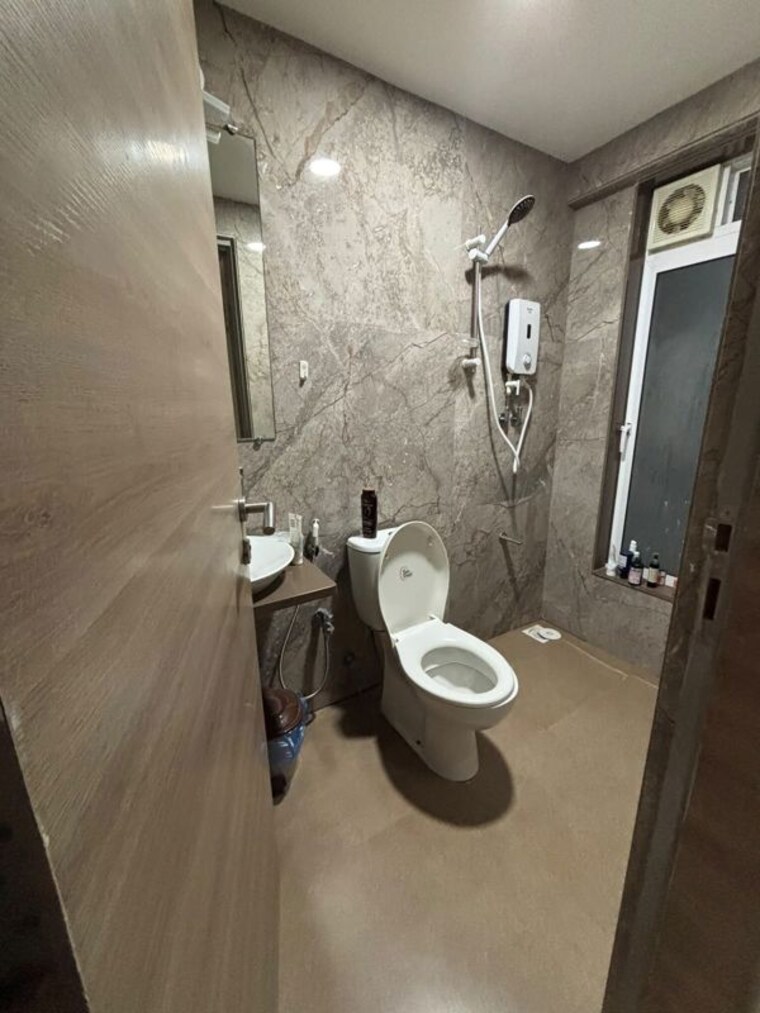 Bathroom, srishti-harmony-3-phase-1 1 Bedroom 444 Sq.Ft. Apartment In Andheri East Mumbai 10678769