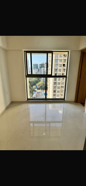 Room in 1 BHK Apartment at Lodha Unica, Jogeshwari West – for Rent