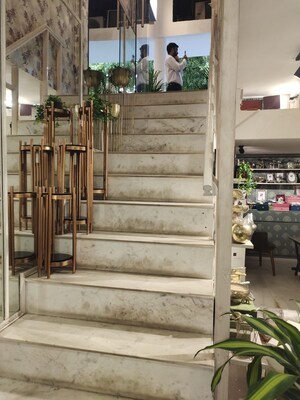 Shop For Rent in Greater Kailash