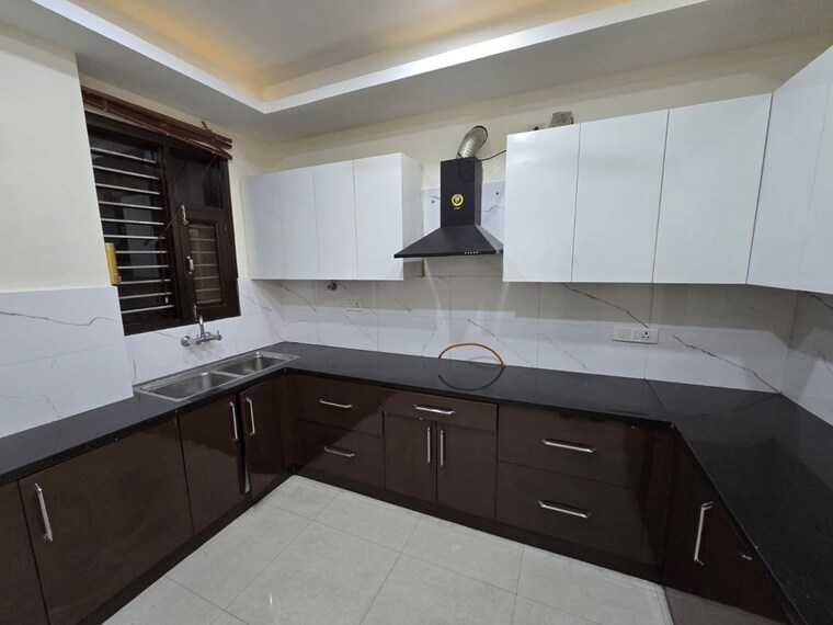 Kitchen, ansal-esencia-sovereign-floors 3 Bedroom 2500 Sq.Ft. Builder Floor In Sector 67 Gurgaon 10678832