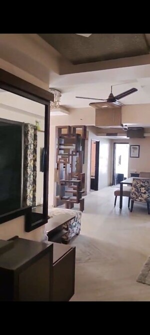 Gym in 3.5 BHK Apartment at Mahagun Moderne, Sector 78 – for Rent