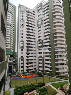 3.5 BHK +Apartment For Rent in Parx Laureate