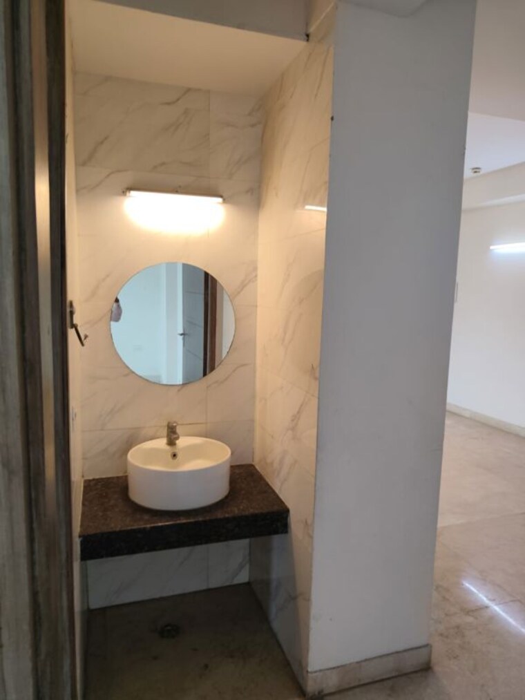 Bathroom, parx-laureate 3.5 Bedroom 3312 Sq.Ft. Apartment In Sector 108 Noida 10678853