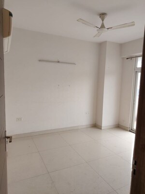 Room in 3.5 BHK Apartment at Parx Laureate, Sector 108 – for Rent