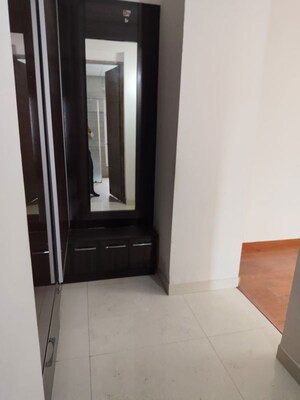 Room in 3.5 BHK Apartment at Parx Laureate, Sector 108 – for Rent