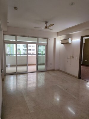 Room in 3.5 BHK Apartment at Parx Laureate, Sector 108 – for Rent