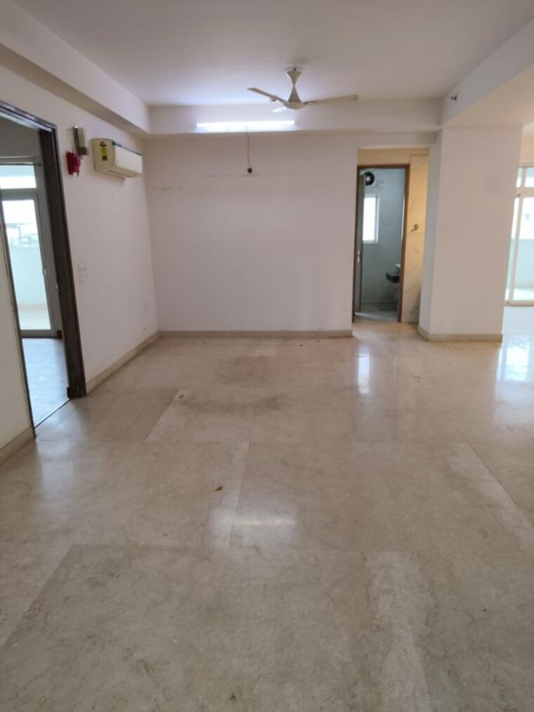 Room, parx-laureate 3.5 Bedroom 3312 Sq.Ft. Apartment In Sector 108 Noida 10678853