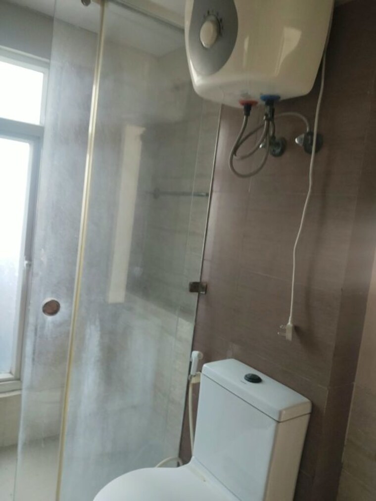 Bathroom, mahagun-moderne 2 Bedroom 1250 Sq.Ft. Apartment In Sector 78 Noida 10678882