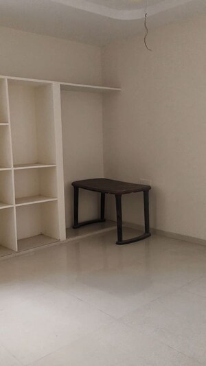 Room in 3 BHK Apartment at Golden Tulip Kondapur, Kondapur – for Sale