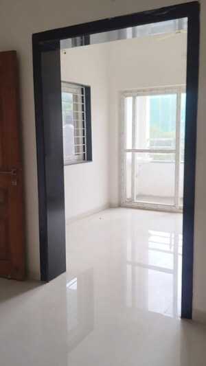 Room in 3 BHK Apartment at Golden Tulip Kondapur, Kondapur – for Sale