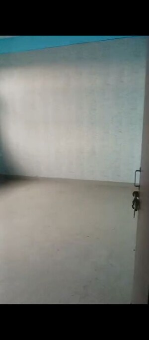 Room in 3 BHK Builder Floor at Platinum Apartments Vikas Nagar, Vikas Nagar – for Rent