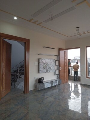 Room in 2.5 BHK Independent House at Sector 112 – for Rent