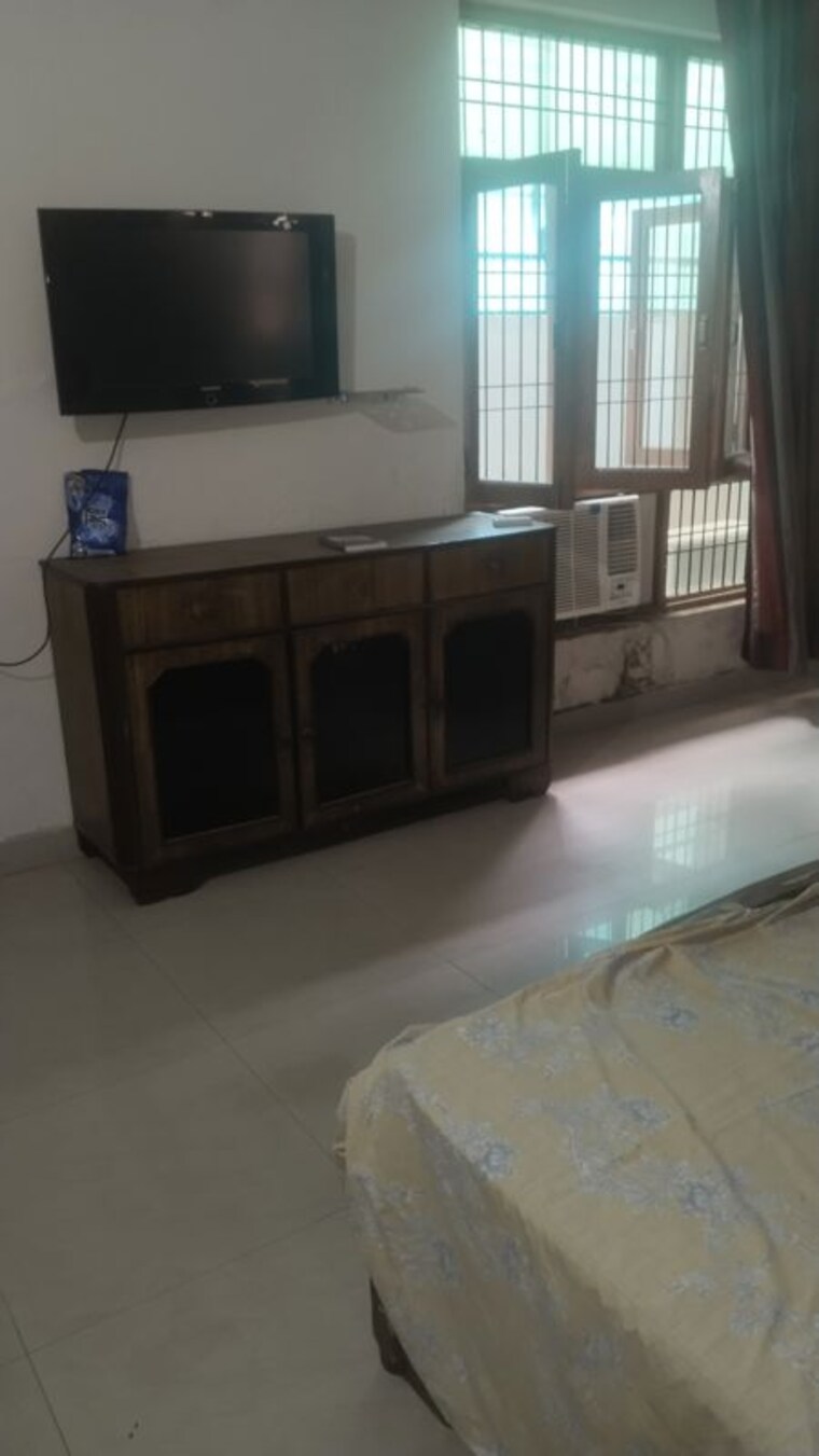 Bedroom, gomti nagar 2 Bedroom 1800 Sq.Ft. Builder Floor In Gomti Nagar Lucknow 10678902