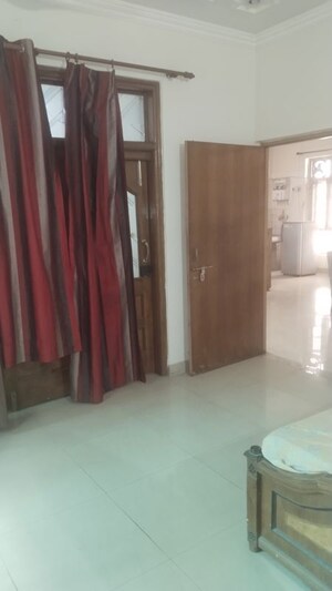 Bedroom in 2 BHK Builder Floor at Gomti Nagar – for Rent