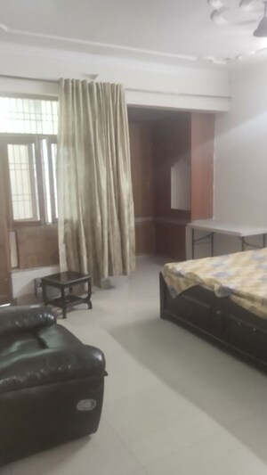 Living Room in 2 BHK Builder Floor at Gomti Nagar – for Rent